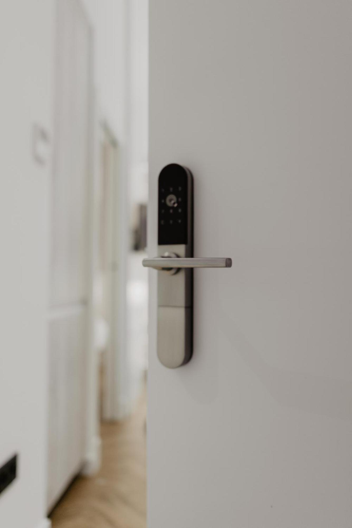 Duplex-Penthouse Cabo Noval, By Homing U Apartment Seville Luaran gambar